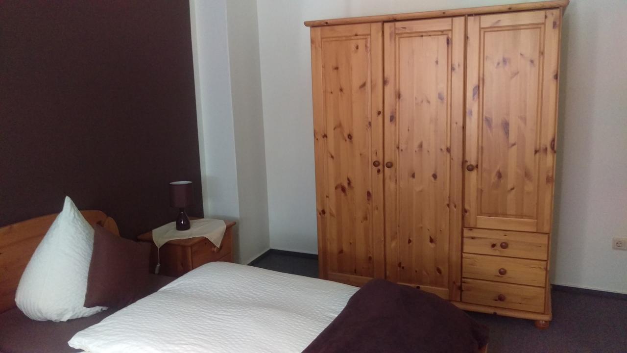 Hotel Am Schenkelberg Saarbrücken Dış mekan fotoğraf