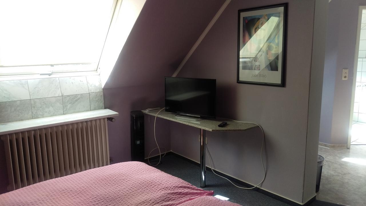 Hotel Am Schenkelberg Saarbrücken Dış mekan fotoğraf